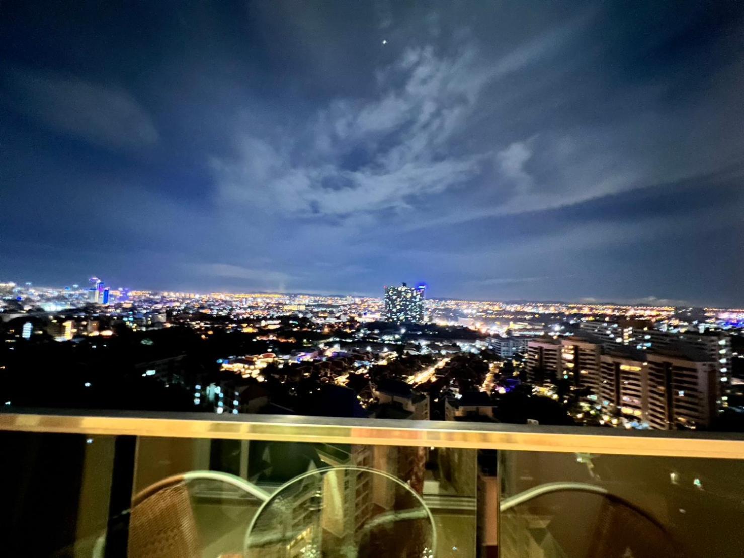 Grande Cariibbean Pattaya By Thita Aparthotel Luaran gambar