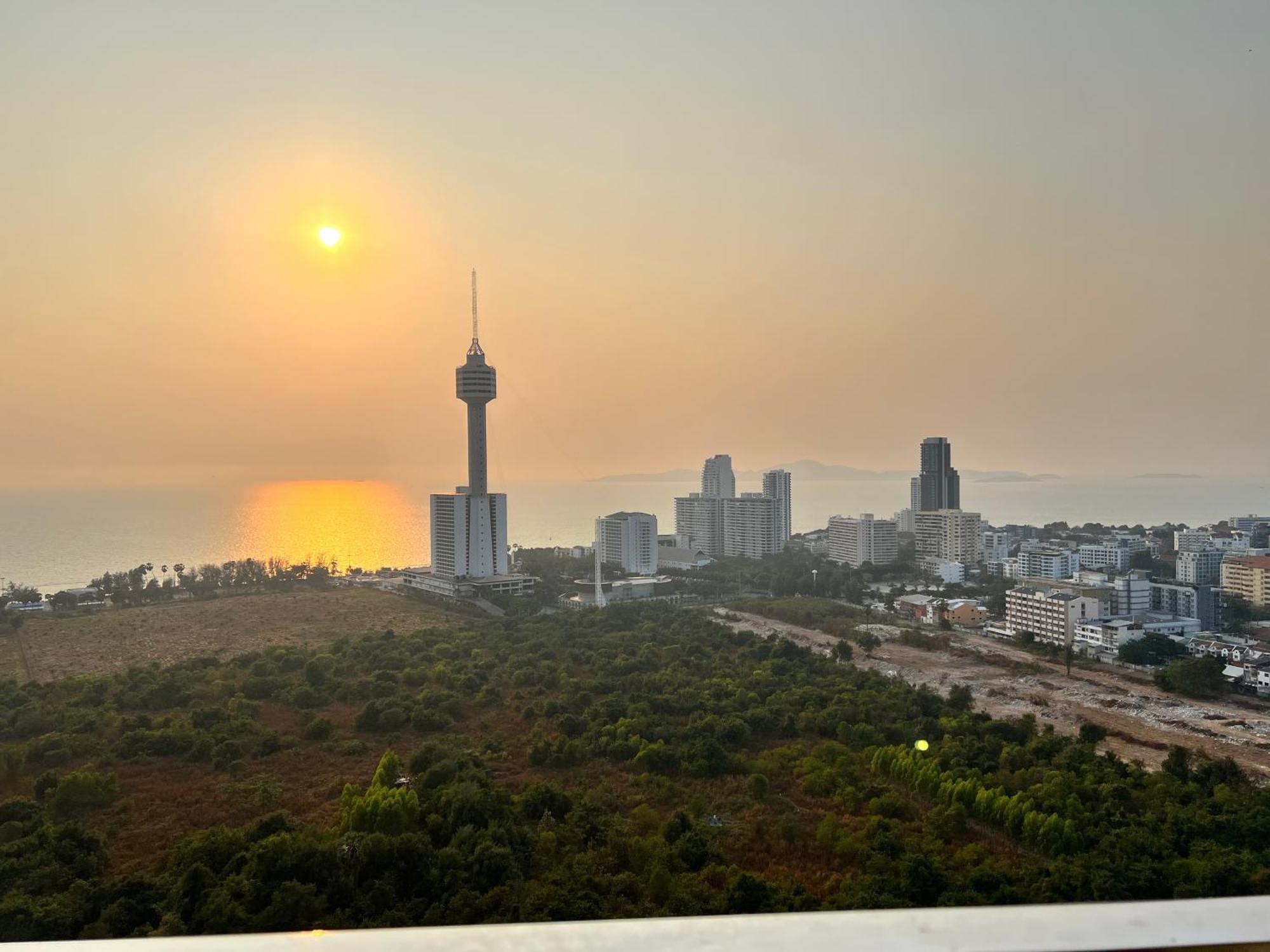 Grande Cariibbean Pattaya By Thita Aparthotel Luaran gambar